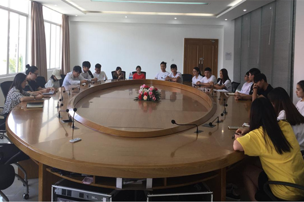 期中教学检查学生座谈会座谈会_副本.jpg