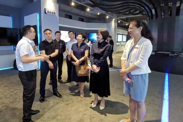 实地走访参观企业_副本.jpg